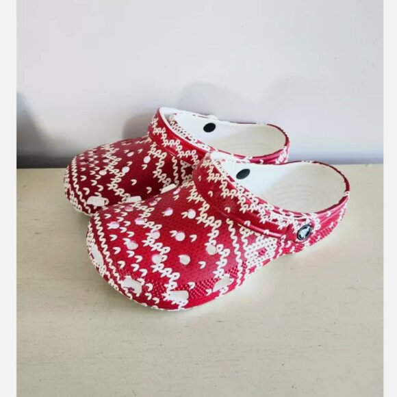 Brand New Crocs Unisex Classic Holiday Sweater Clog Red and White Men's Size 12 - Picture 2 of 6